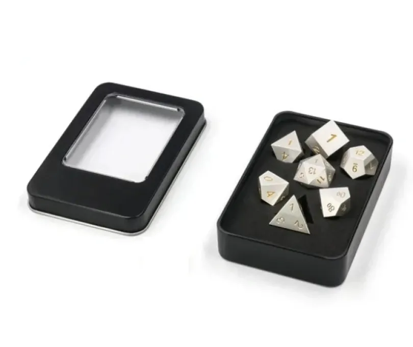 A Role Playing Dice Set Metallic - Matt silver med gula siffror