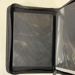 Dragons Lair Zip Cardbinder för Stora Pokemon Kort