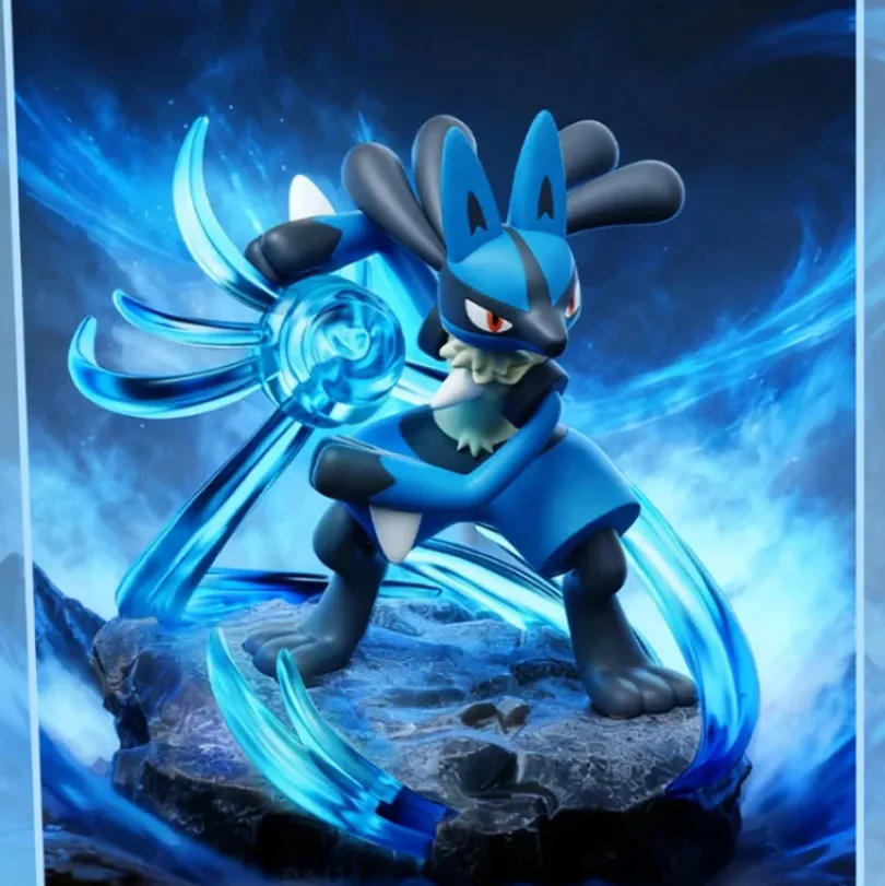 Holly Box Pokemon Lucario Light Up Figure