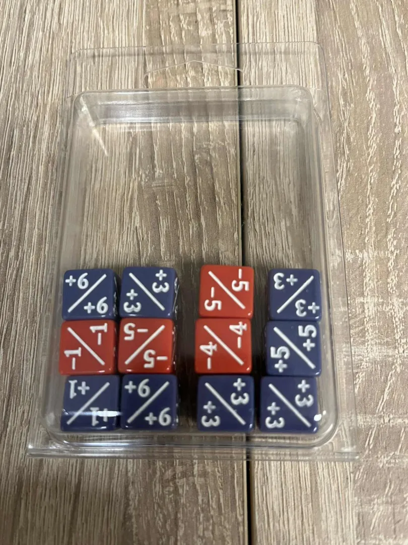 Lila/Röd Positive/Negative D6 Dice 12 mm (12st)
