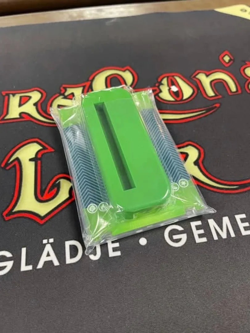 Ogerpon ex Premium Collection Card Holder Stand