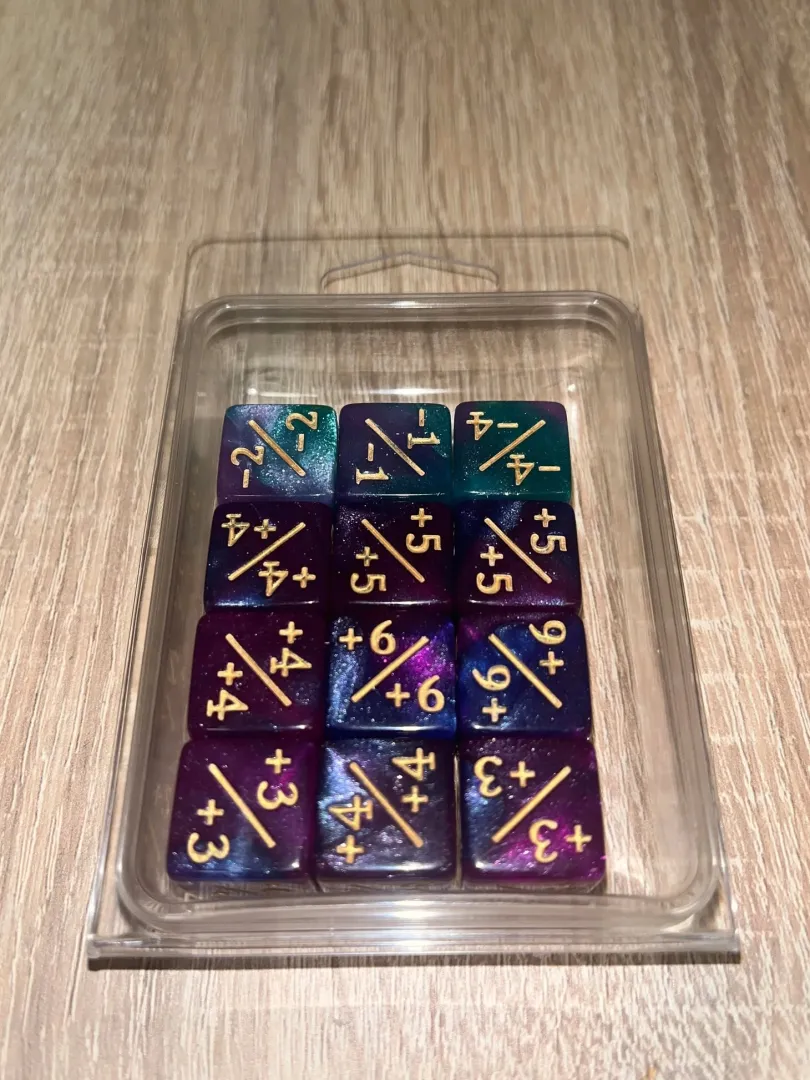 Purple/Blue Positive/Negative D6 Dice 16 mm (12st)