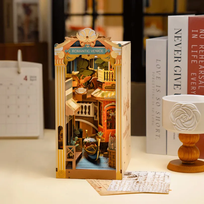 Romantic Venice - Book Nook Kit - Rolife