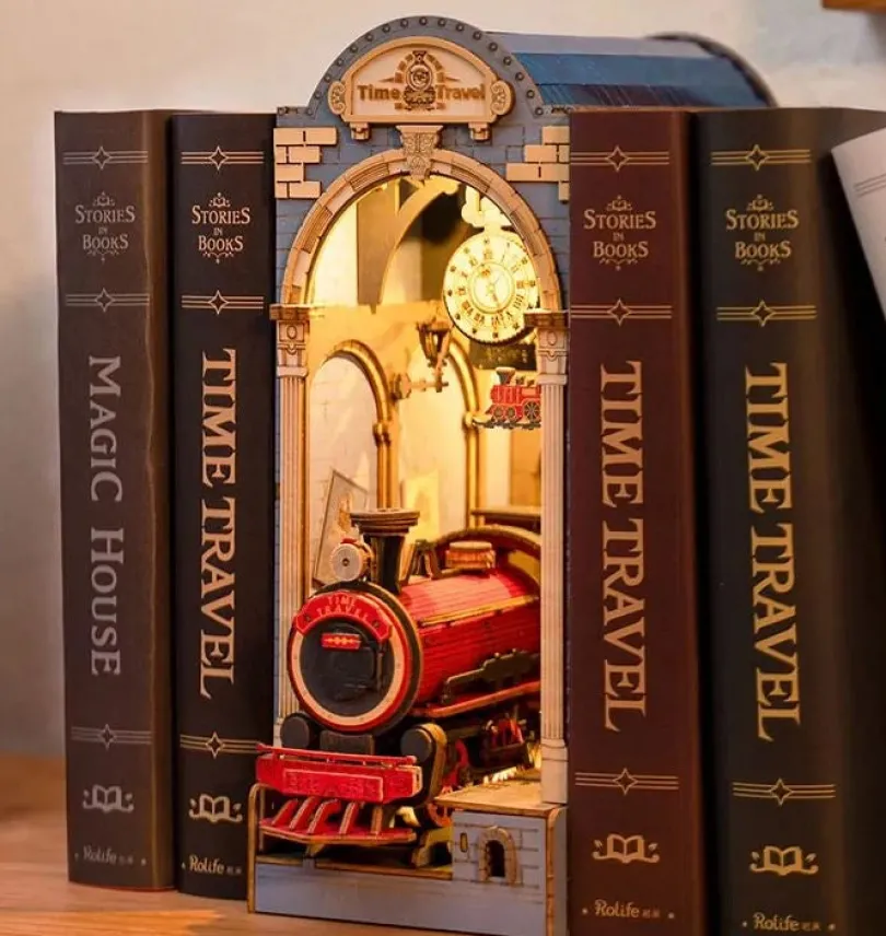 Time travel - Book Nook Kit - Rolife