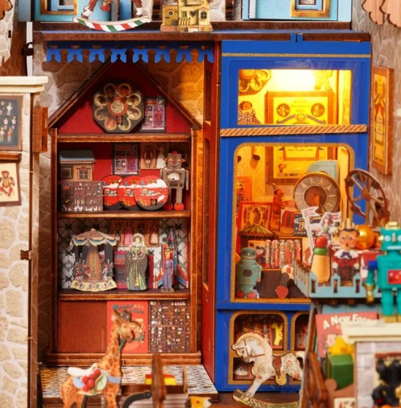 Treasure Toy Shop - Book Nook Kit - Rolife
