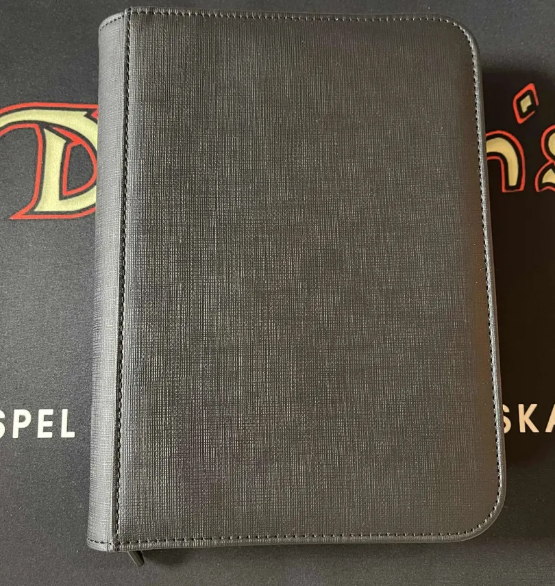 Zip Cardbinder 4-Pocket (80 cards) Black